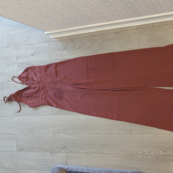 Latest Scoop Jumpsuit Size Small Rusty Mauve colour. Looks so much better IRL! - Picture 3 of 4